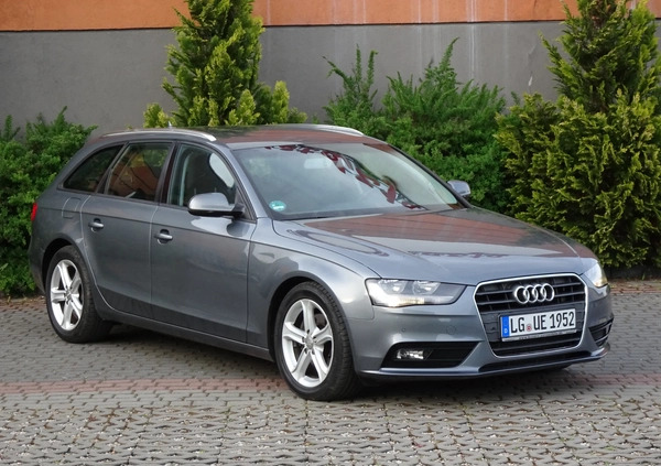 Audi A4 cena 39900 przebieg: 228653, rok produkcji 2014 z Wrocław małe 67